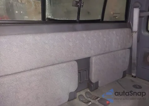 2000 Toyota Tacoma Prerunner V6 из США, поврежденный, VIN 4TASN92N6YZ584396